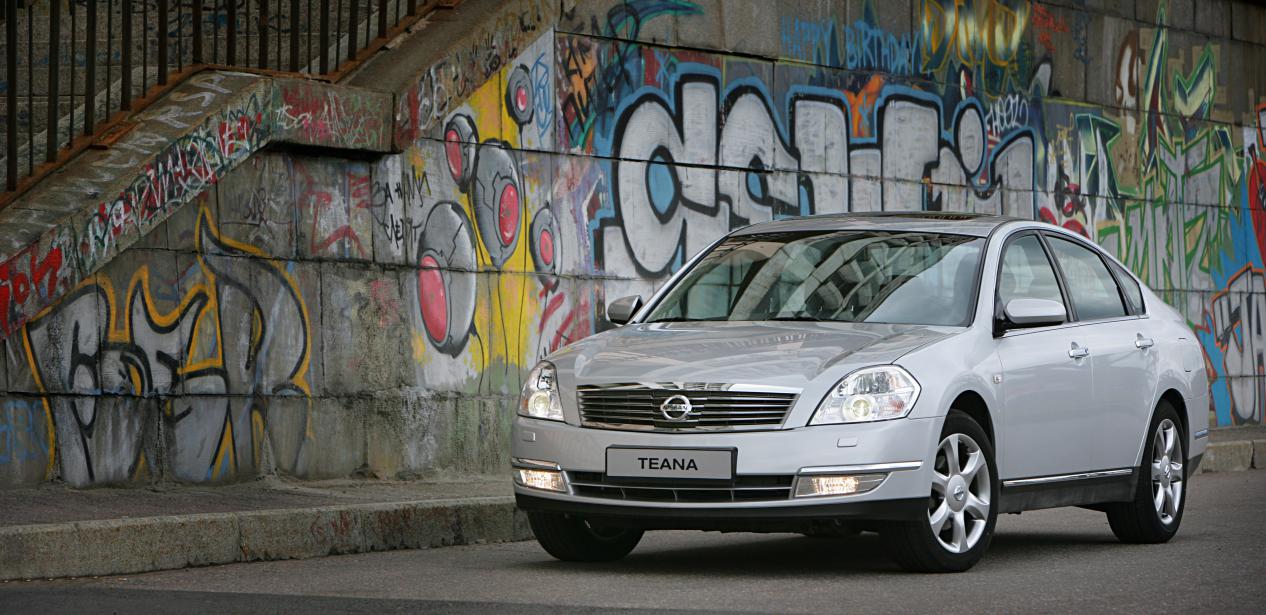 天籁的前身,20年前就标配bose音响和v6发动机,除了风度还有谁