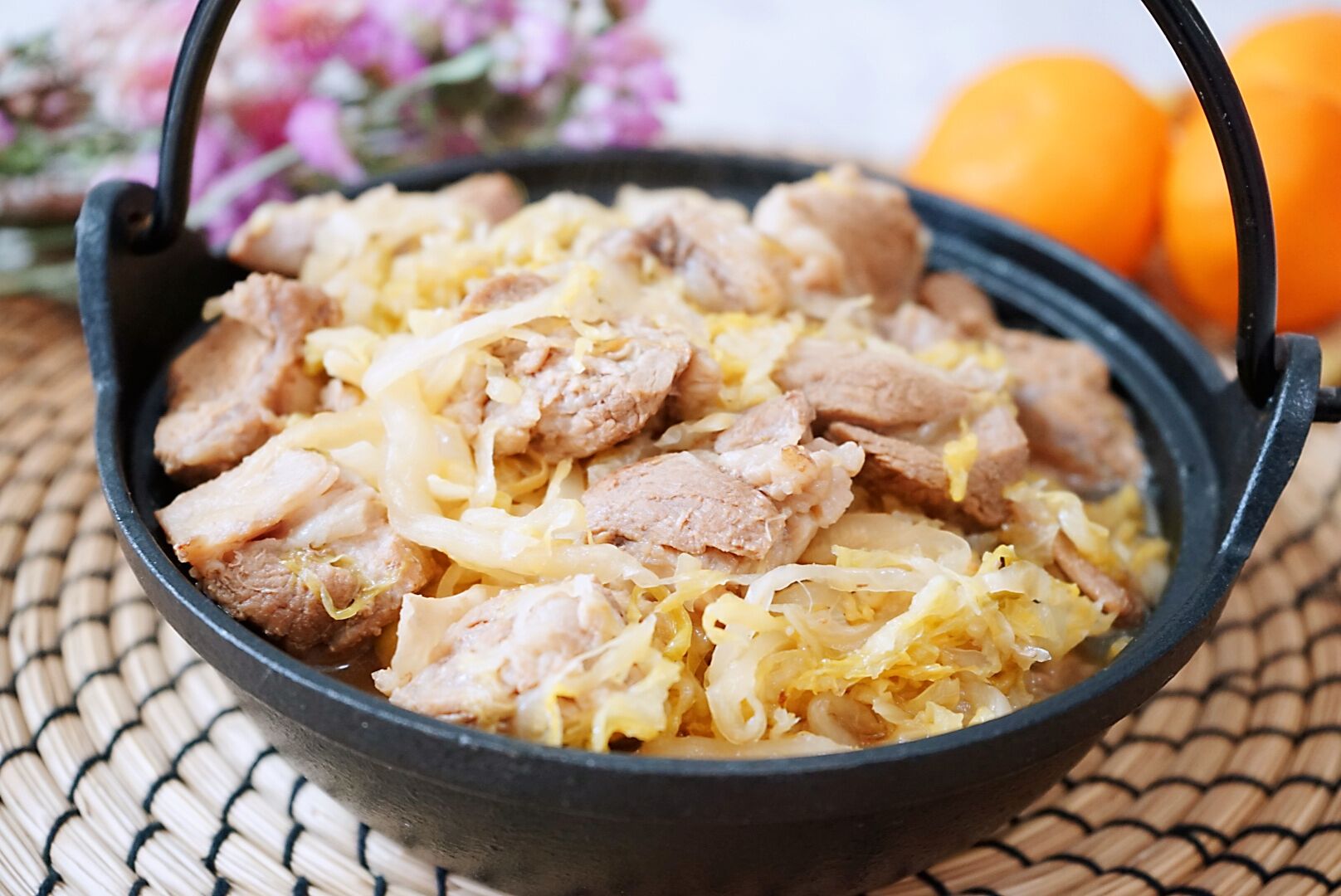 天寒地冻,暖身体适合多吃羊肉,酸菜配羊肉,开胃又下饭|酸菜|羊肉|羊腿