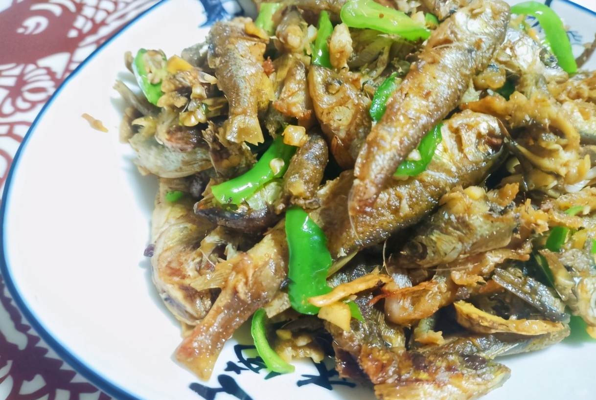 香酥青椒小鱼仔,一般人很难吃得到