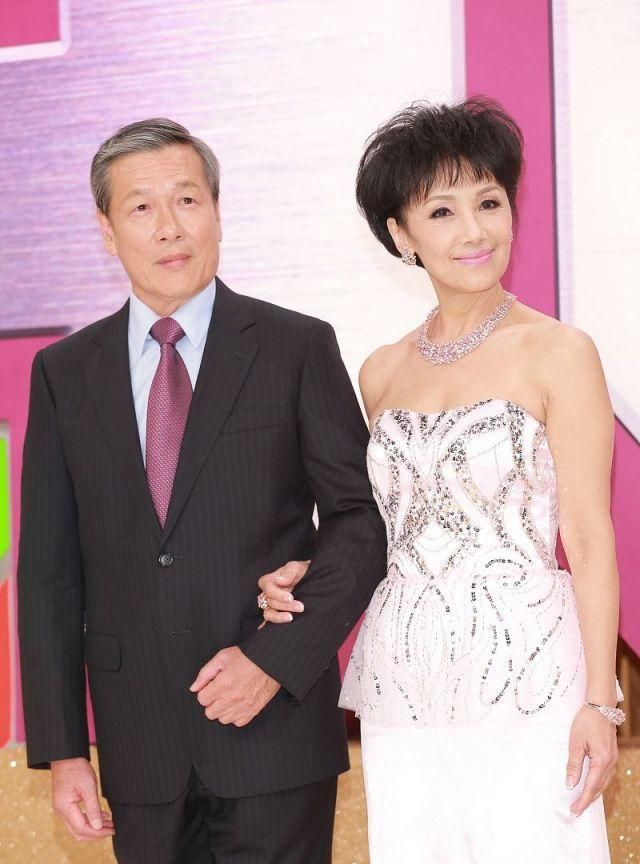 韩马利获tvb颁发服务40年金牌现场自曝被降薪资以德报怨续约