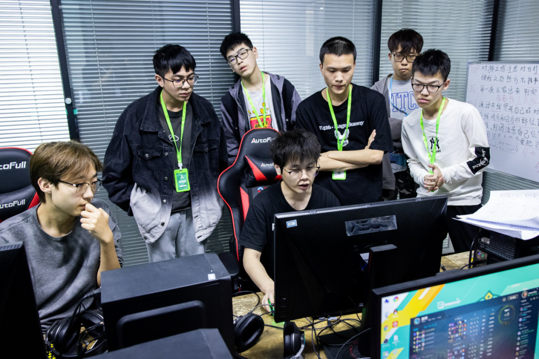 从电竞选秀看lpl青训严峻的形势与乐观的未来