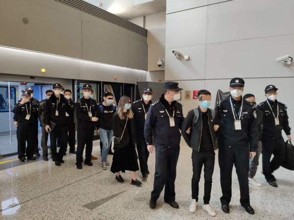 普陀警方断卡行动严厉打击电信网络诈骗向受害群众返还被骗资金