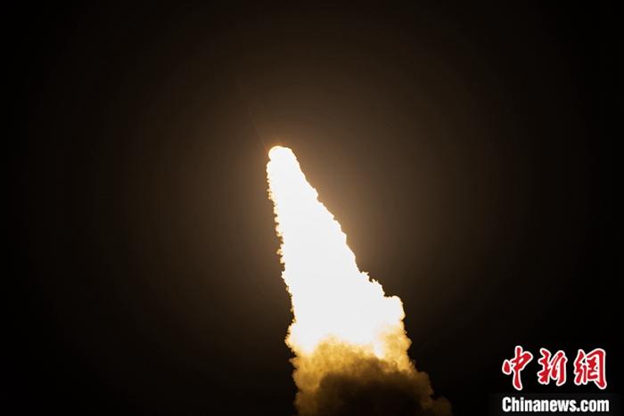 China successfully launched the space science satellite 