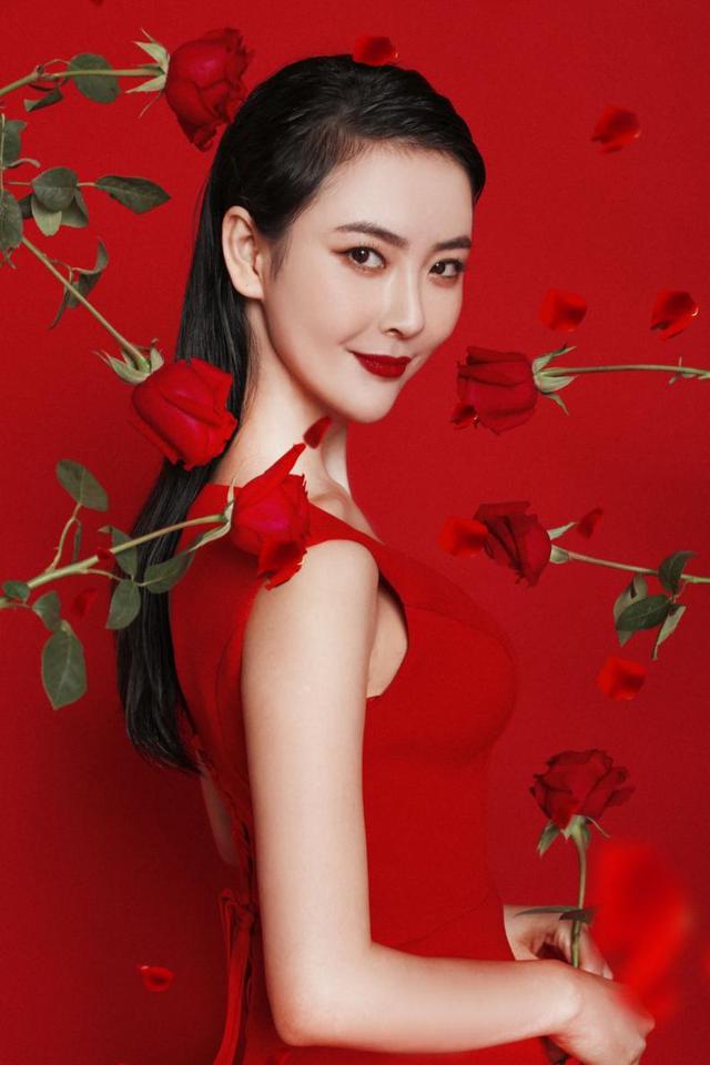 艺人吴丹,她是娱乐圈的百变女王|吴丹|模特|身材_新浪新闻