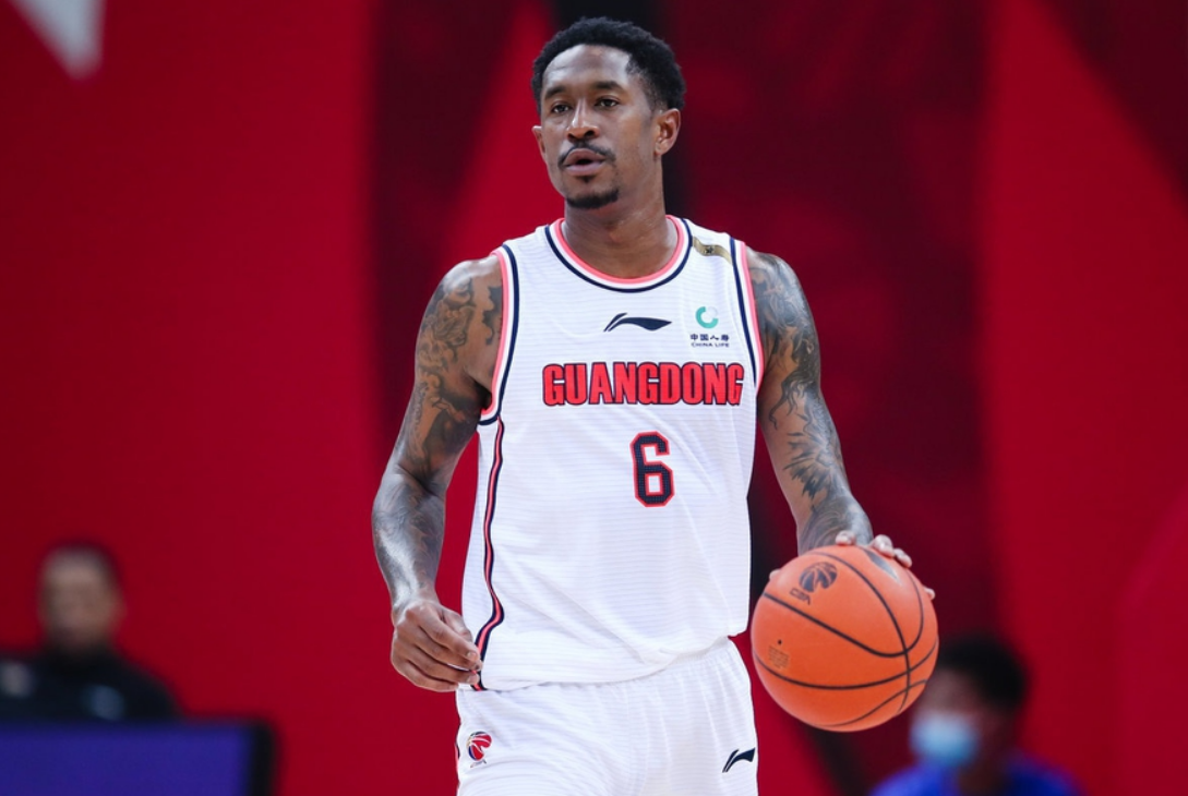 易建联缺阵,他就是杜锋最大的争冠法宝|广东队|深圳队|马尚_新浪新闻