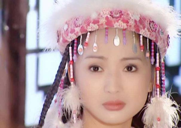 "香妃"逝世18年,他为其扫墓18年被赞痴情,原来却早已结婚|朱宏嘉|香妃