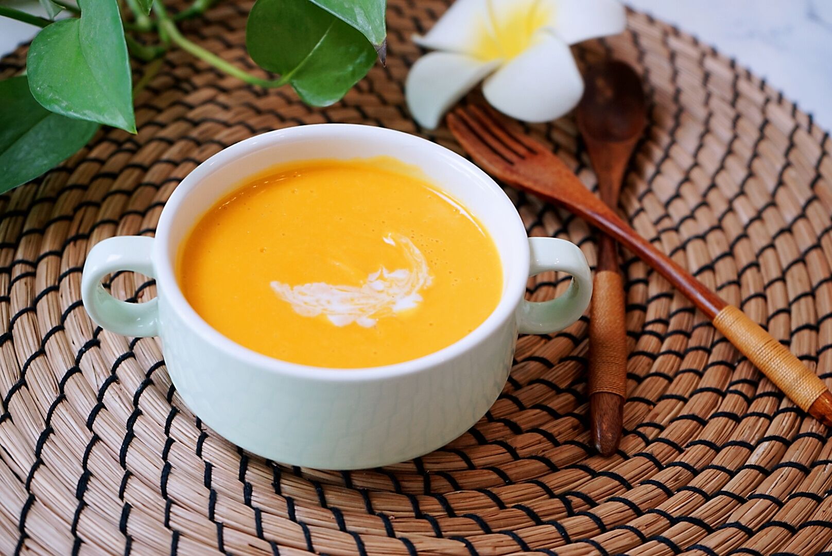 甘甜的南瓜羹,饱腹感强还润肤,健身后我就喝它,保持百斤很容易