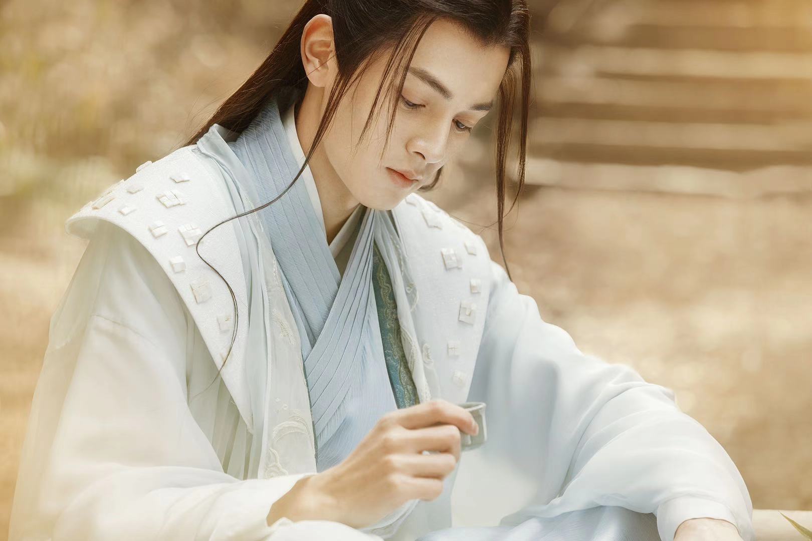 王润泽男主首作 《倾世锦鳞谷雨来》展现不同一面