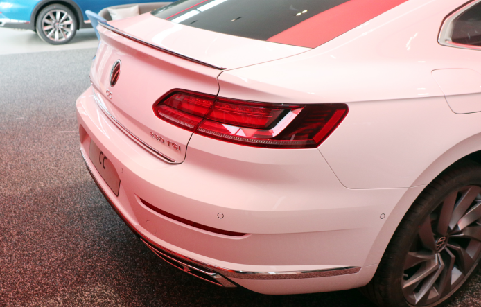 大众标下带字母大众新cc到店实拍