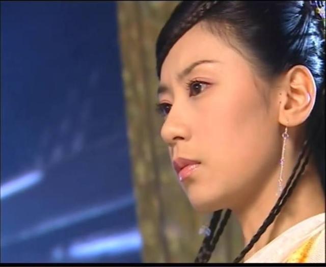 5版《倚天屠龙记》的赵敏,张敏英气十足成经典,最还原的还属她