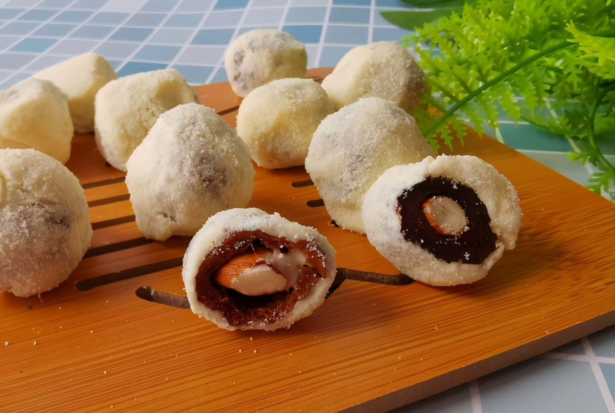 做网红奶枣喽,虽然样子丑丑的,但丝毫不影响口感|灰枣|奶粉|巴旦木