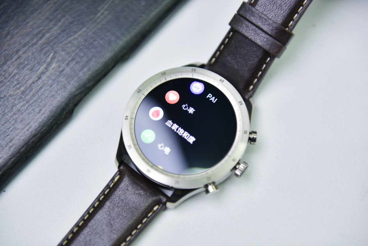 智能手表圈的高端机械手表! Zepp Z精工品质来袭!