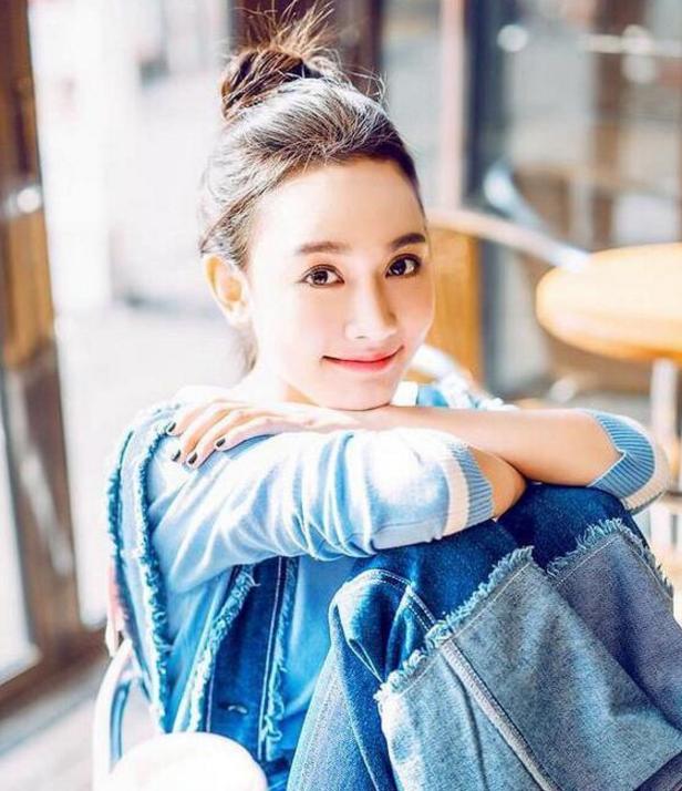 来自重庆的4位美女明星看到蒋勤勤我就开心了