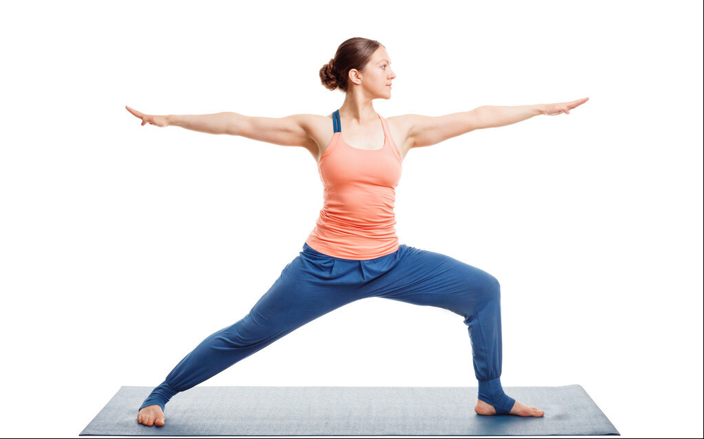 战士式简单易学效果好!要注意这4个细节,否则,伤膝盖伤大腿