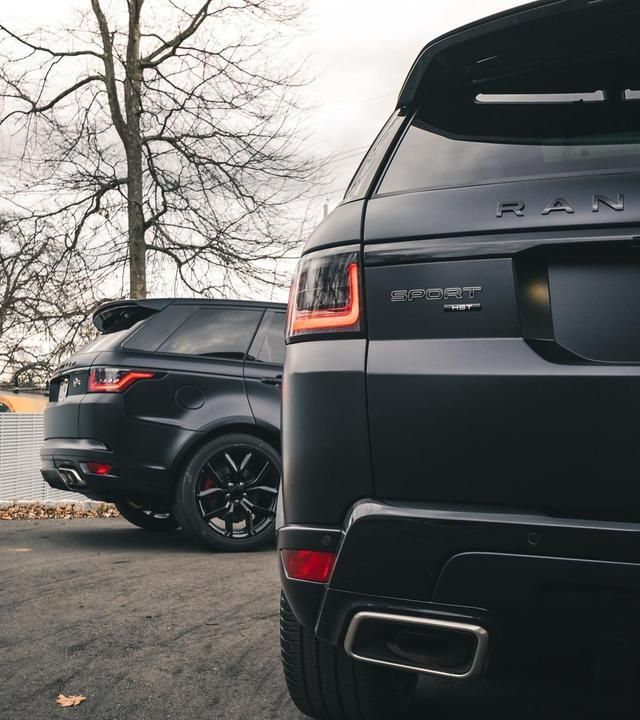 路虎揽胜运动版也变成了黑武士,这配色绝了