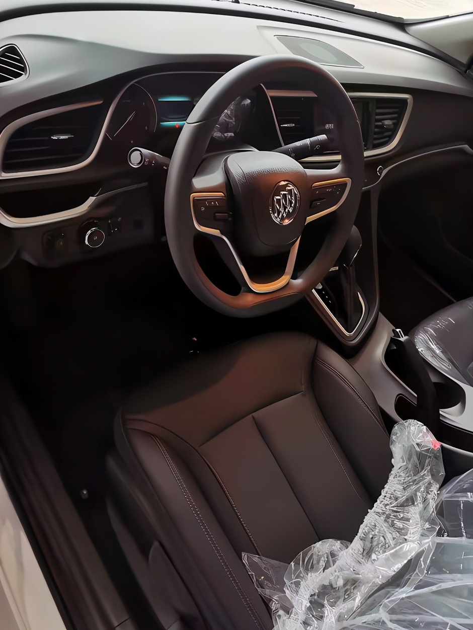 到店体验21款别克英朗,上市2个月降至7.5万起,高配有混动