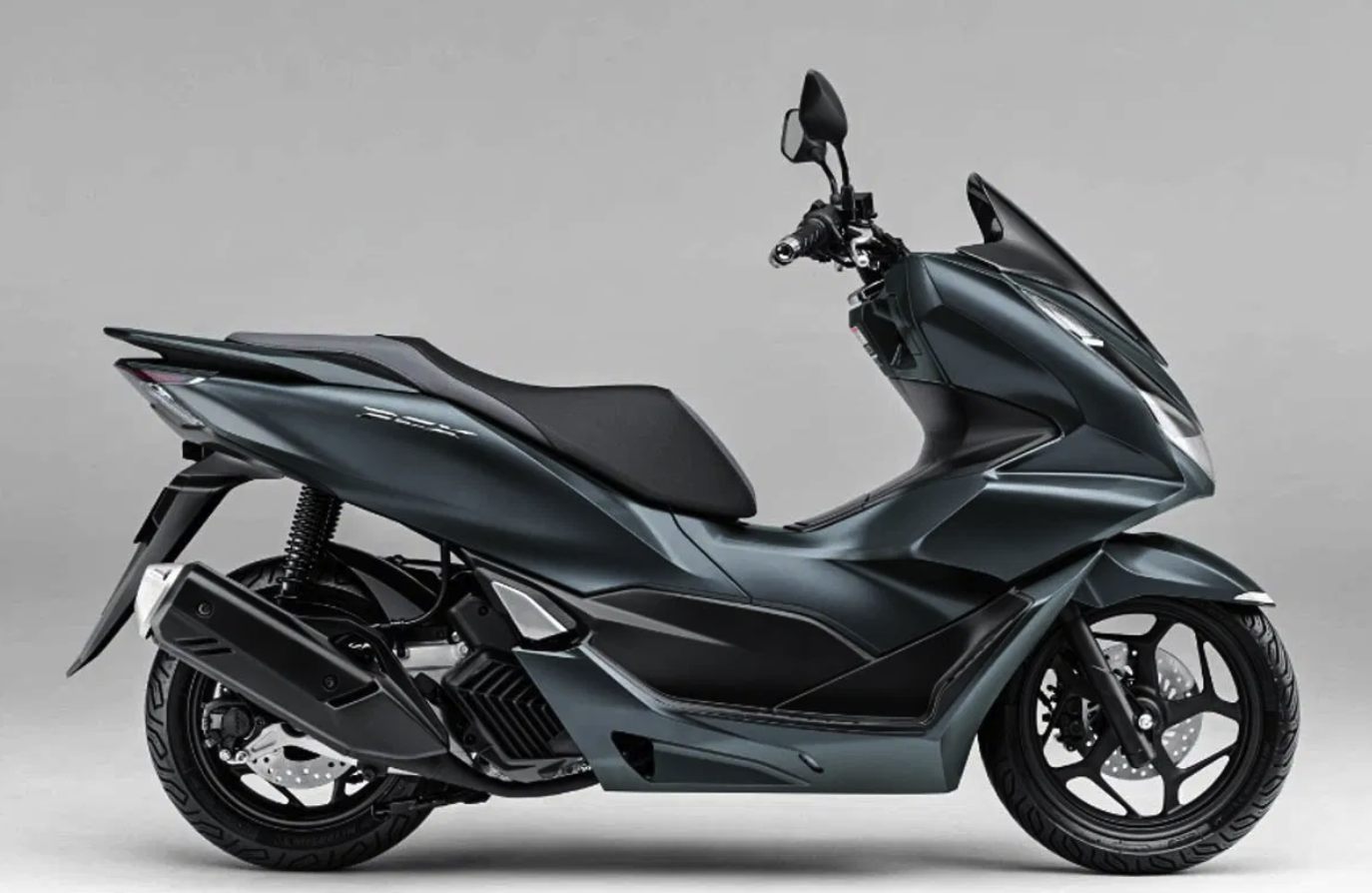 本田正式发布新款pcx160,终于换上了四气门,标配abs