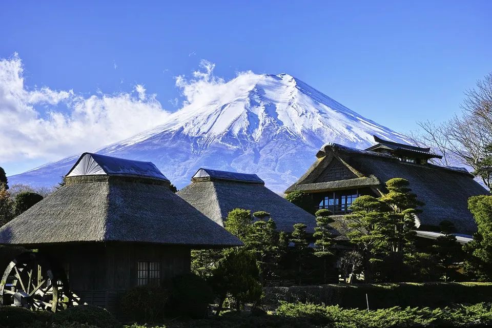 太宰治 从十国垭所见的富士山 高且景色好 新浪科技 新浪网 太宰治 从十国垭所见的富士山 高且景色好 新浪科技 新浪网