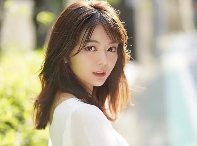 日本最可爱的女生石川真美!雪肤娇嫩颜值略逊色上届冠军