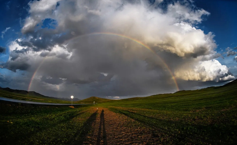  这是2019年8月19日拍摄的蒙古国“13世纪”国家公园景色。新华社/卫星社