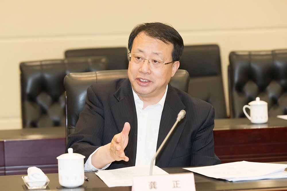 上海市长龚正加快旧住房更新发展租赁房保持楼市