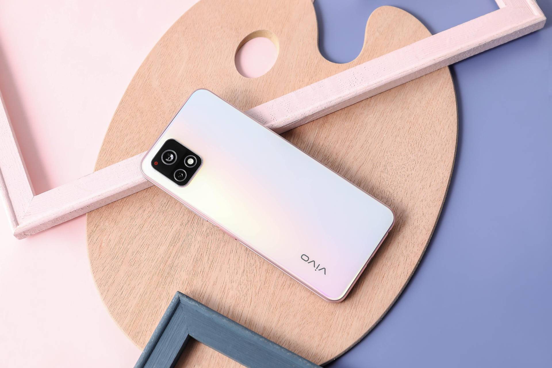 5000mah高颜值千元5g手机vivoy52s正式开售