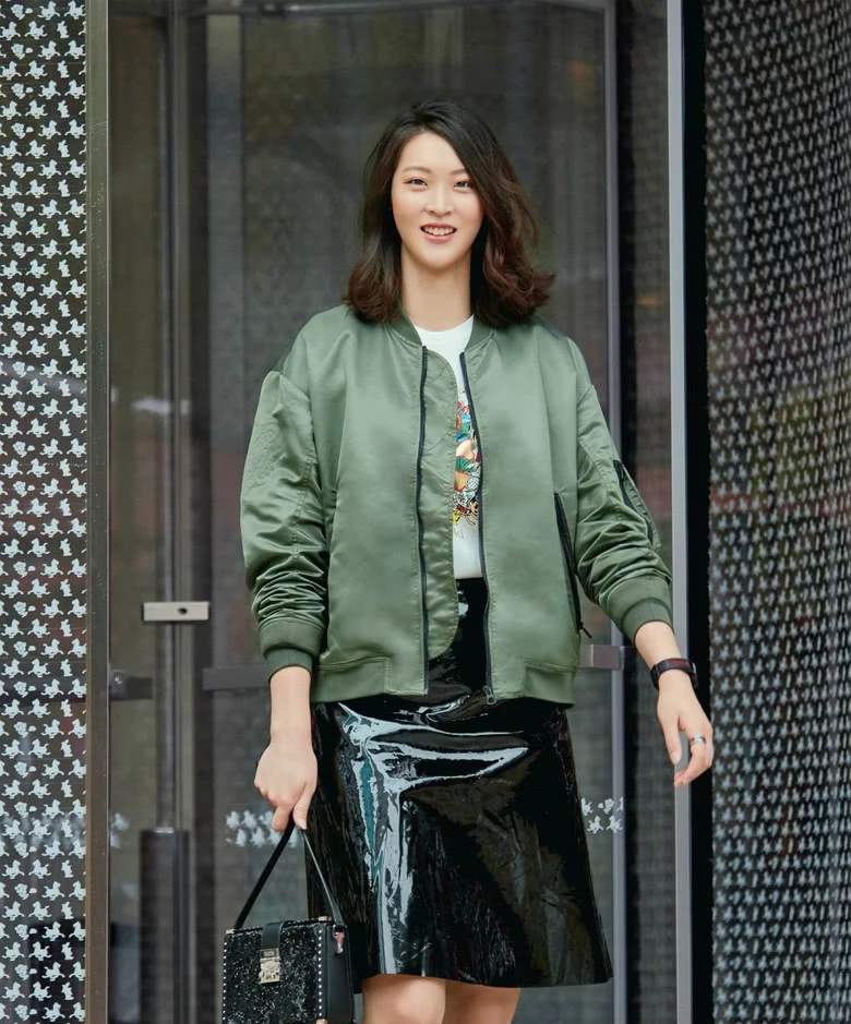 156斤的惠若琪身材好苗条,穿上紧身裙,让人忍不住多看两眼休闲区蓝鸢梦想 - Www.slyday.coM 156斤的惠若琪身材好苗条,穿上紧身裙,让人忍不住多看两眼休闲区蓝鸢梦想 - Www.slyday.coM