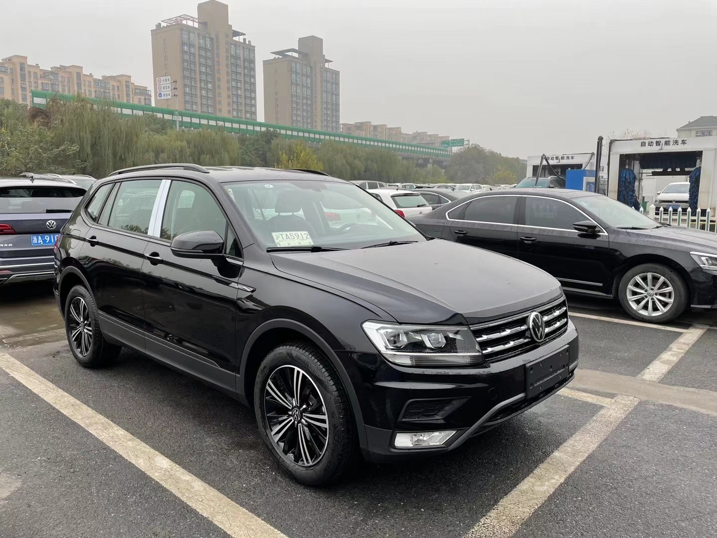 大众途观l添新款,1.4t油耗8升,预售14.98万,会火吗