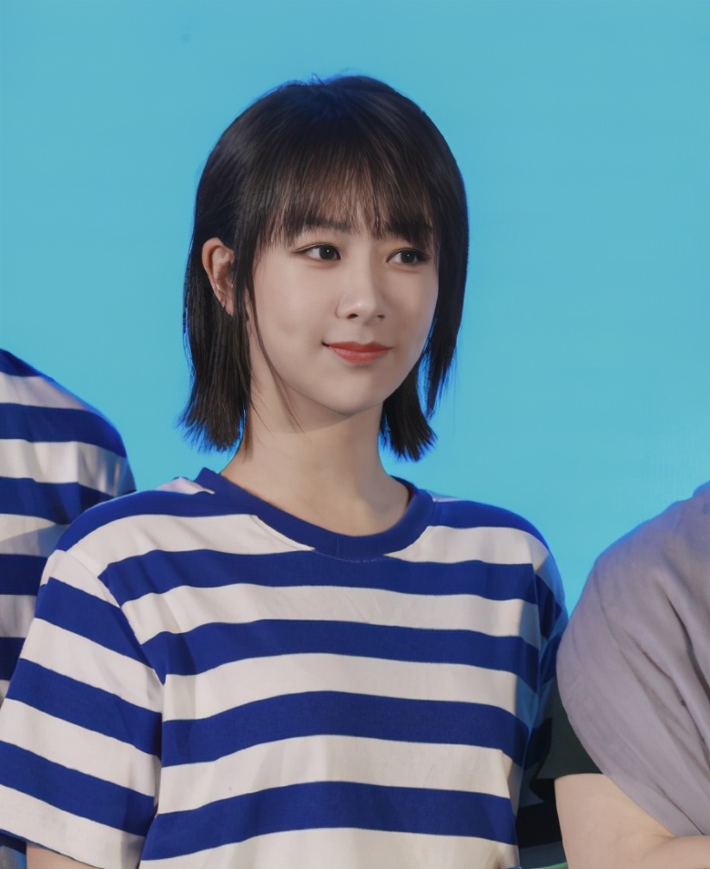 杨紫拼命减肥瘦成巴掌脸看到新剧男主网友换我也有压力