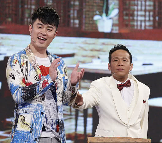 39岁宋小宝近照曝光,二婚老婆长得美若天仙,两个龙凤胎长相漂亮