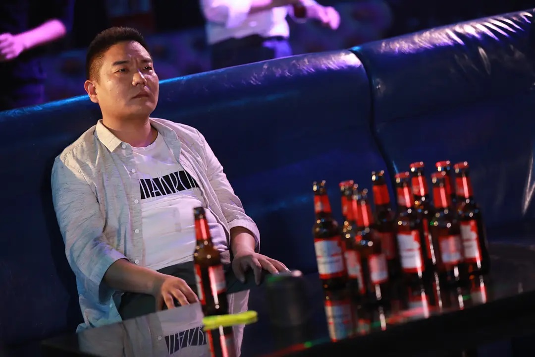 《踮起脚尖去爱你》的故事,围绕着男女主人公高大帅和许乐薇而展开