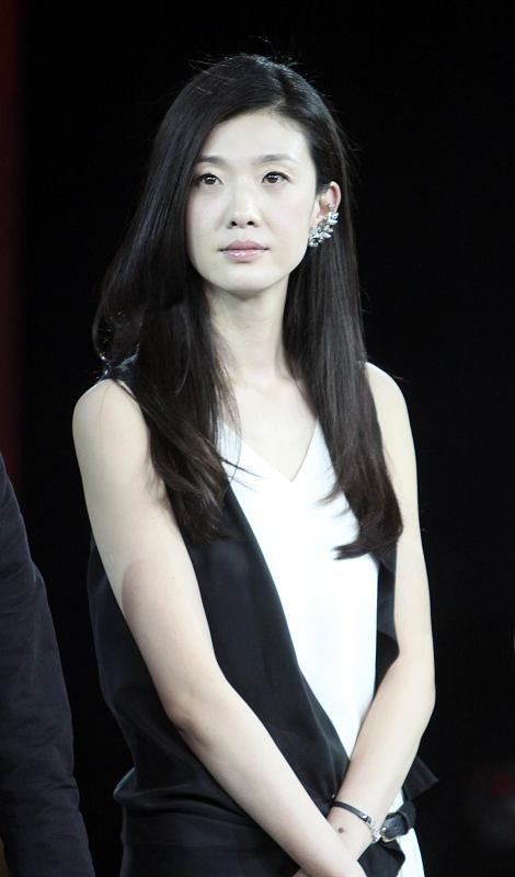 却无人敢"轻易搭戏",出道多年仍不温不火|身高|身材|倪景阳_新浪新闻