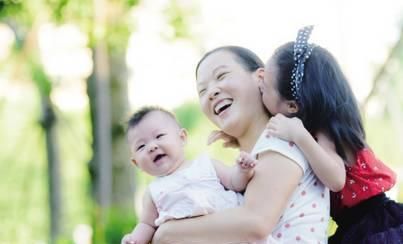 女孩冬天抱被子坐产房外等妈妈,被劝回却仍坚持,理由让人泪奔休闲区蓝鸢梦想 - Www.slyday.coM