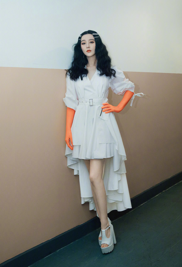 其实腿不是越细越好看看看范冰冰这多肉腿直男偏爱这一款