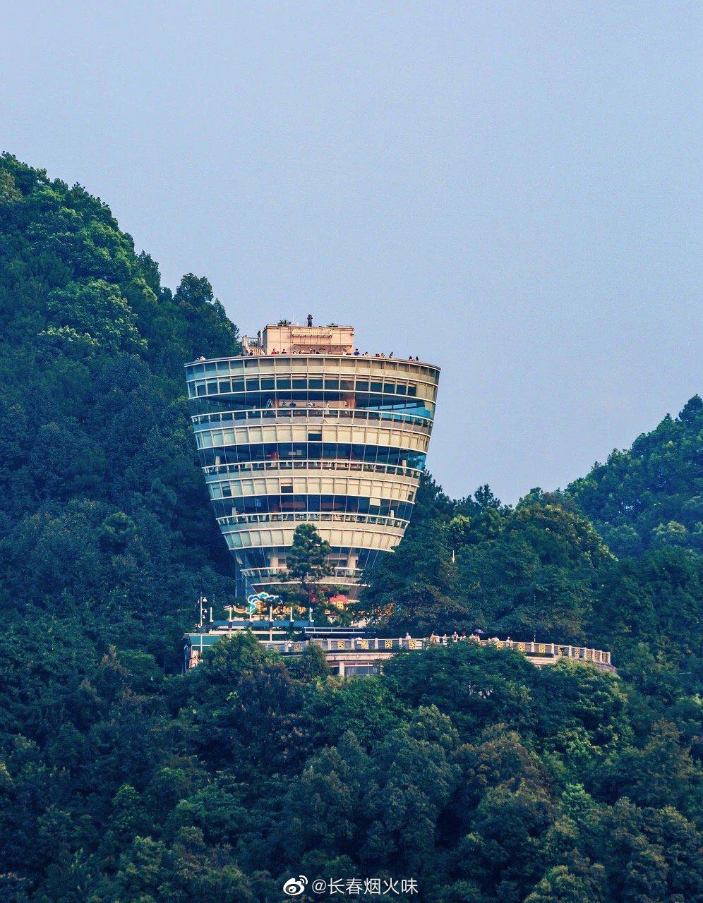 南山一棵树 重庆还有着"小香港"的美称