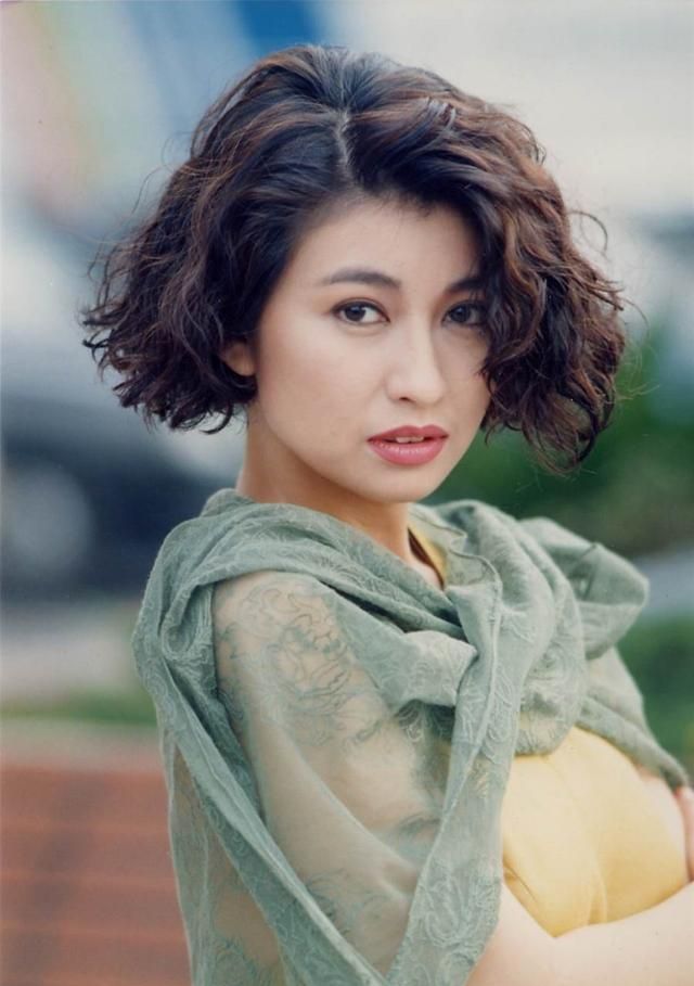 从歌手到画家从渴望婚姻到单身自由不再讨好任何人的杨林