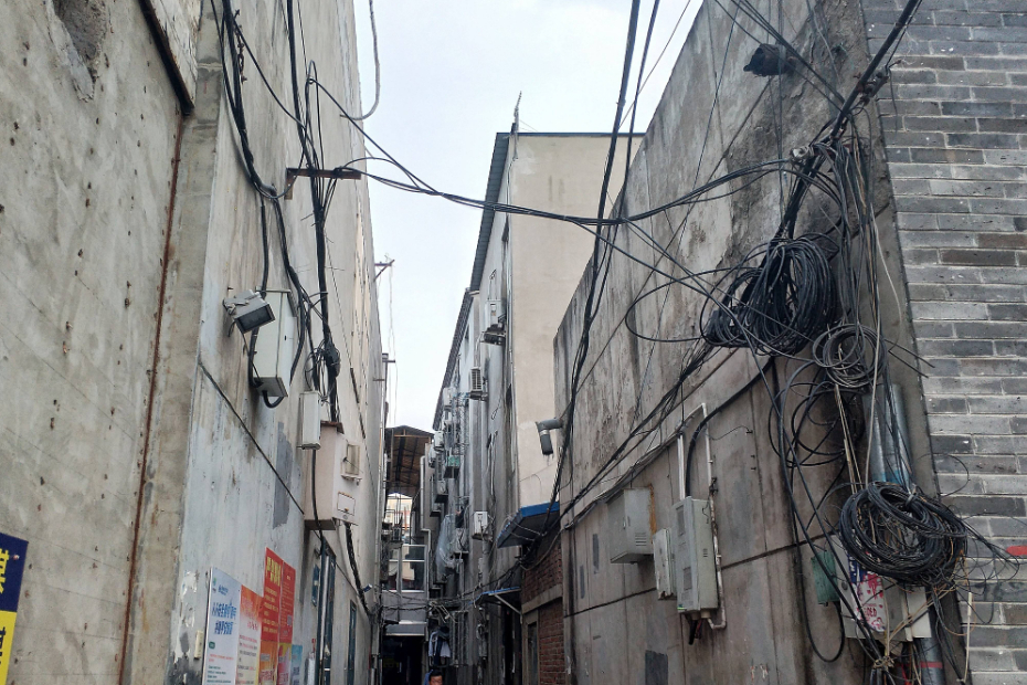 的存在,即便是繁盛的首都北京也是如此,在北京市东北五环外有座费家村