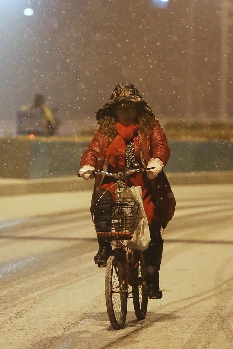 哇哦今天北京又下雪了