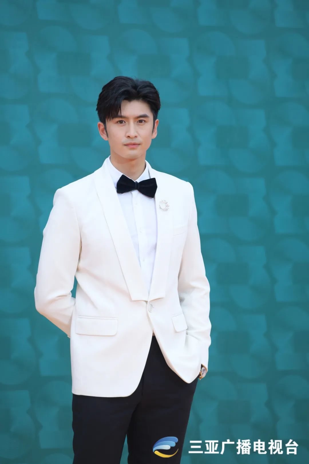 海岸警察缉拿"上线"毒贩来源:三亚传媒融媒体记者 张慧膑/文 陈聪聪