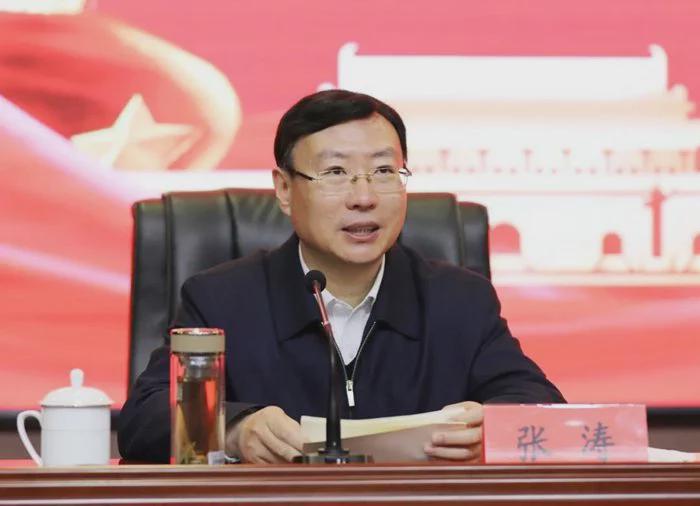 泰安市市长张涛到山东服装职业学院作形势政策辅导报告