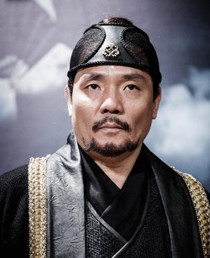 程东晚年捞金引唏嘘县城酒吧卖力商演巅峰时曾搭刘德华周星驰