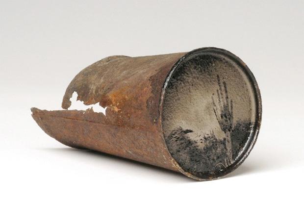 是根本不会去理睬的,特别是那些看起来非常脏的,锈迹斑斑的破铁罐子