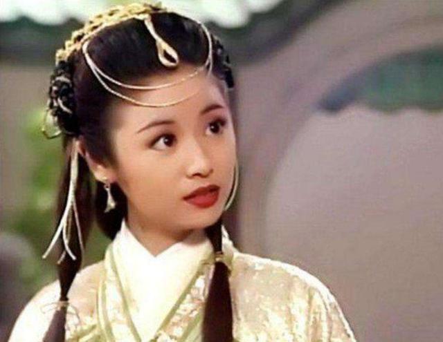 李婷宜:曾经被赵薇"抢走"小燕子,而她转身"抢了"赵薇男友