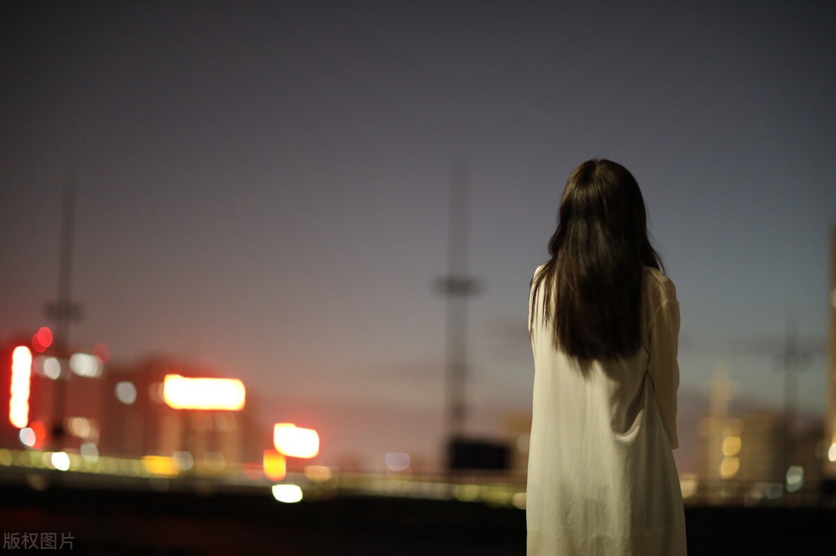 红尘寂寞,流年若水