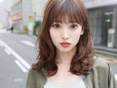 试试时髦减龄的弯弯烫|发型|大弯|烫发_新浪新闻