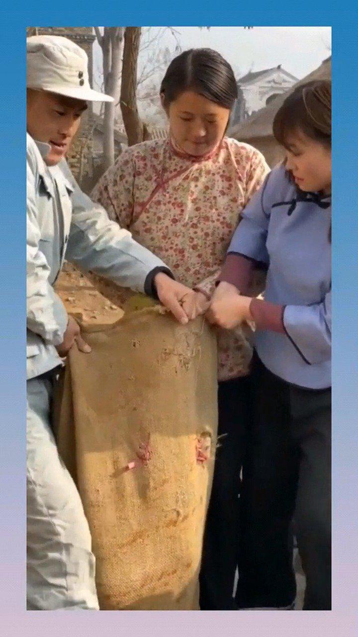 女太君被装进麻袋里面了拍戏现场花絮点个赞