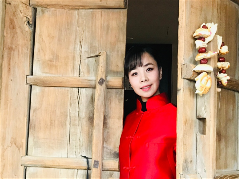 王二妮为了爱情抛弃事业重回农村后日子却非常艰辛