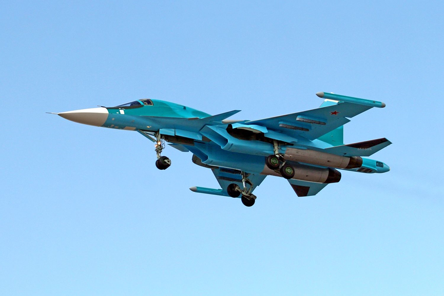 战斗力相当不凡,俄空天利器,其计划列装76架苏34战斗轰炸机!