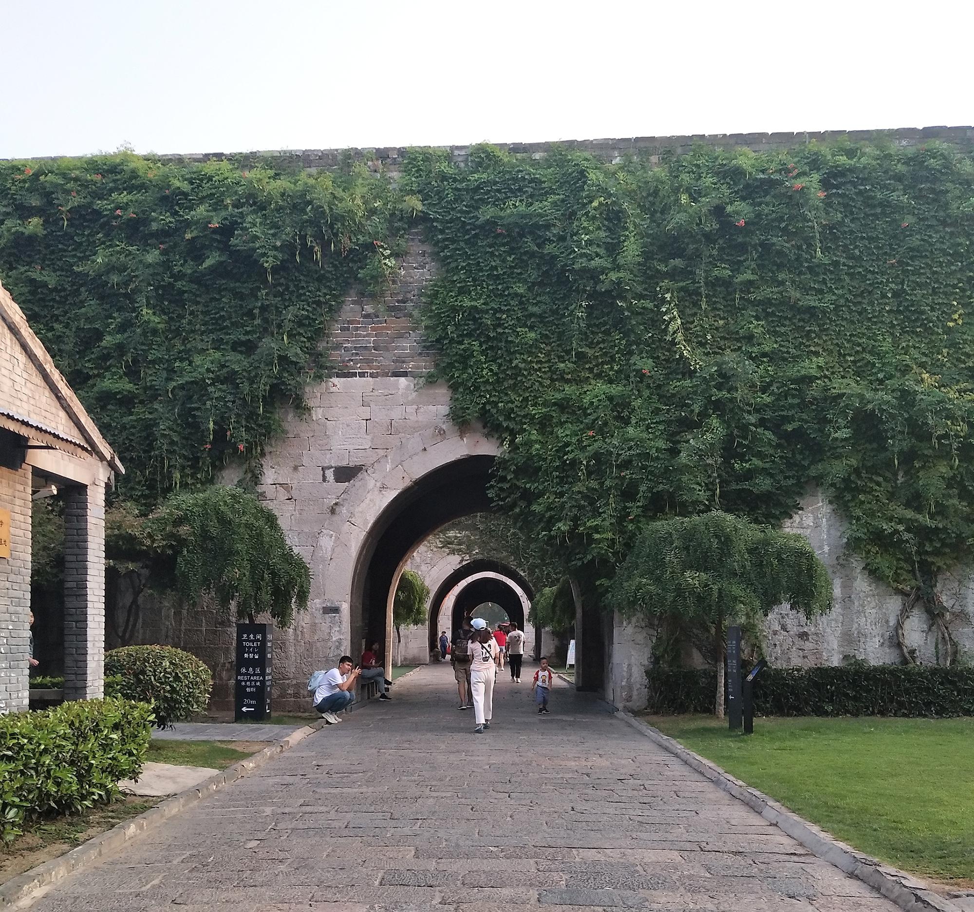 中国现存规模最大的古城门,至今已600多年历史,就在南京