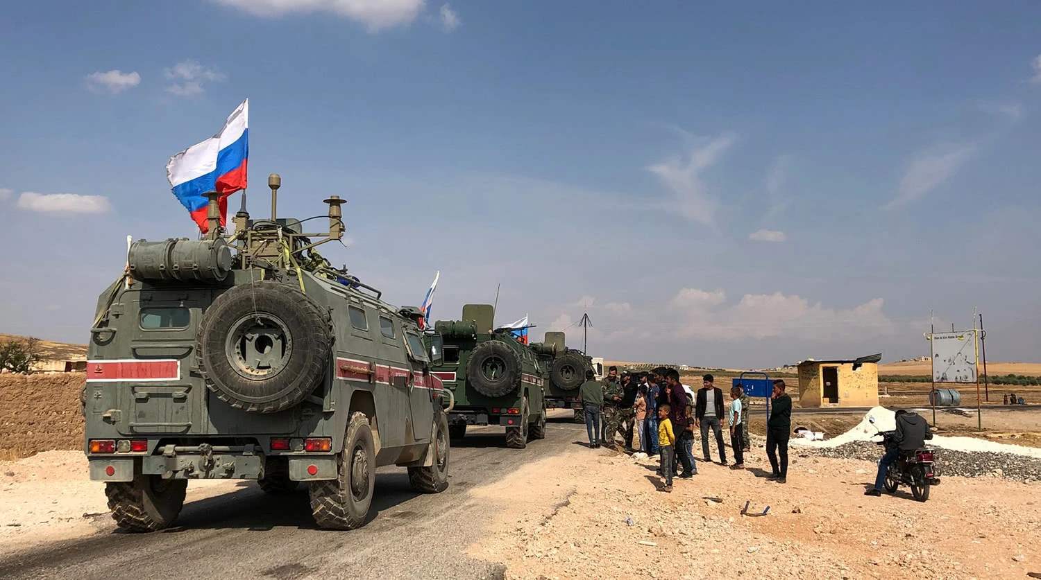 阿塞拜疆撕毁停火协议猛攻!天空划过烈焰 墙壁炸出大洞:豁上了